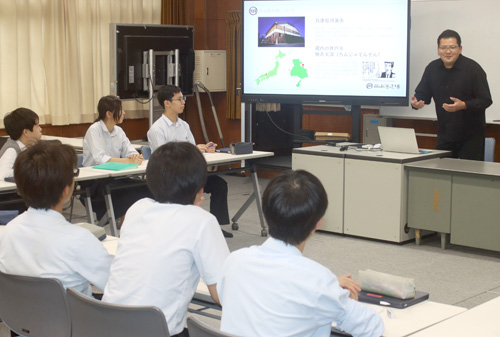 西山酒造社長講師に承継や起業のヒント探る　福高で中高生15人が受講　